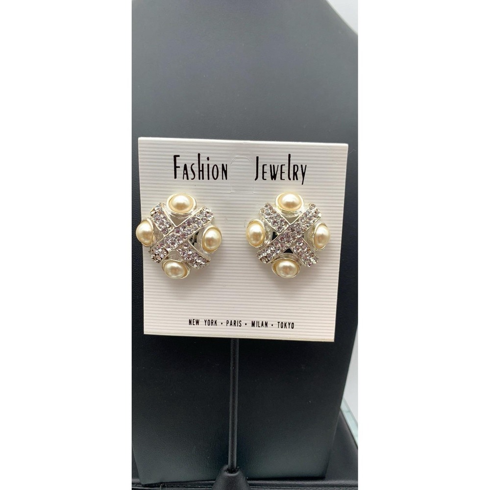 Vintage NOS Chunky Silver Tone Faux Pearl And Rhinestone Clip On Earrings